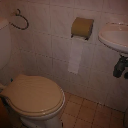 Center דירה וארנה